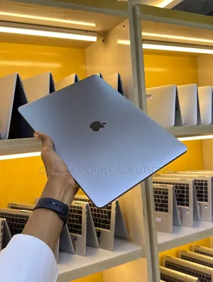 Laptop Apple MacBook Pro 2015 16GB Intel Core i7 SSD 512GB