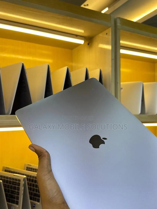 Laptop Apple MacBook Pro 2015 16GB Intel Core i7 SSD 512GB - thumbnail 4