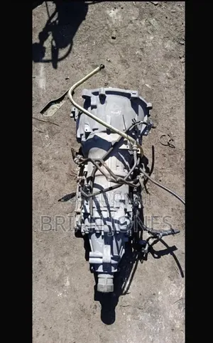 L8 Gearbox for Mazda Bongo L/ Nissan Vannete
