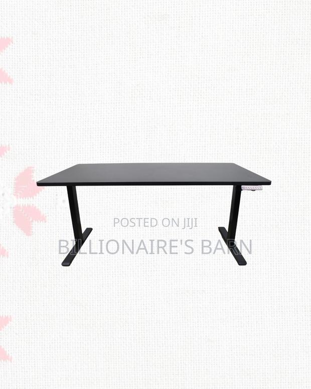 Boost Workflow With a Standing Desk Smooth Electric Lift for Focus