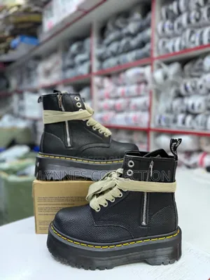Dr Martins Boots