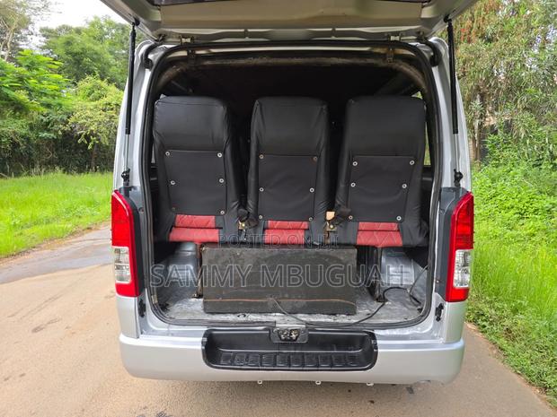 Toyota HiAce 2013 Silver - thumbnail 7