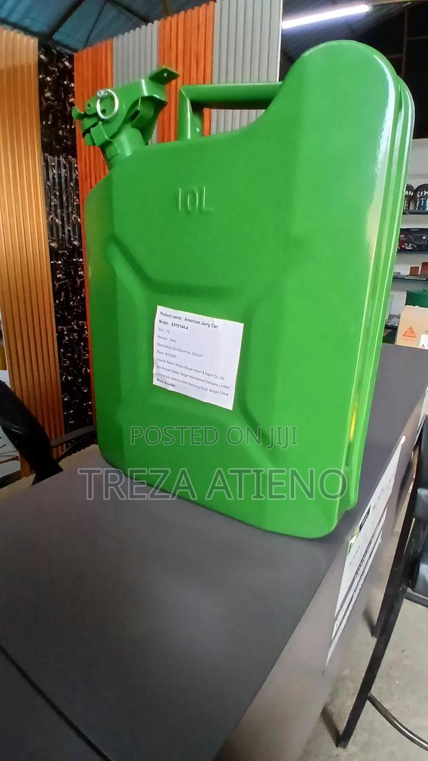 10 Litres Heavy Duty Fuel Jerrican - thumbnail 5