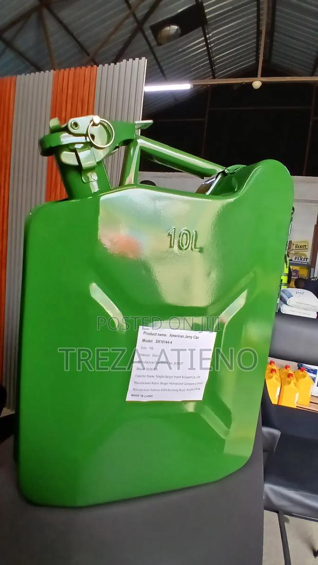10 Litres Heavy Duty Fuel Jerrican - thumbnail 6