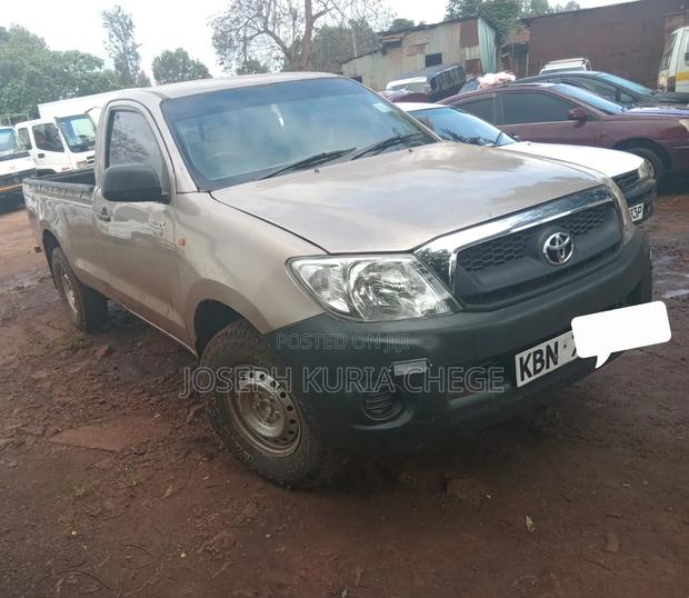 Toyota Single Cab Pickup Truck - thumbnail 7