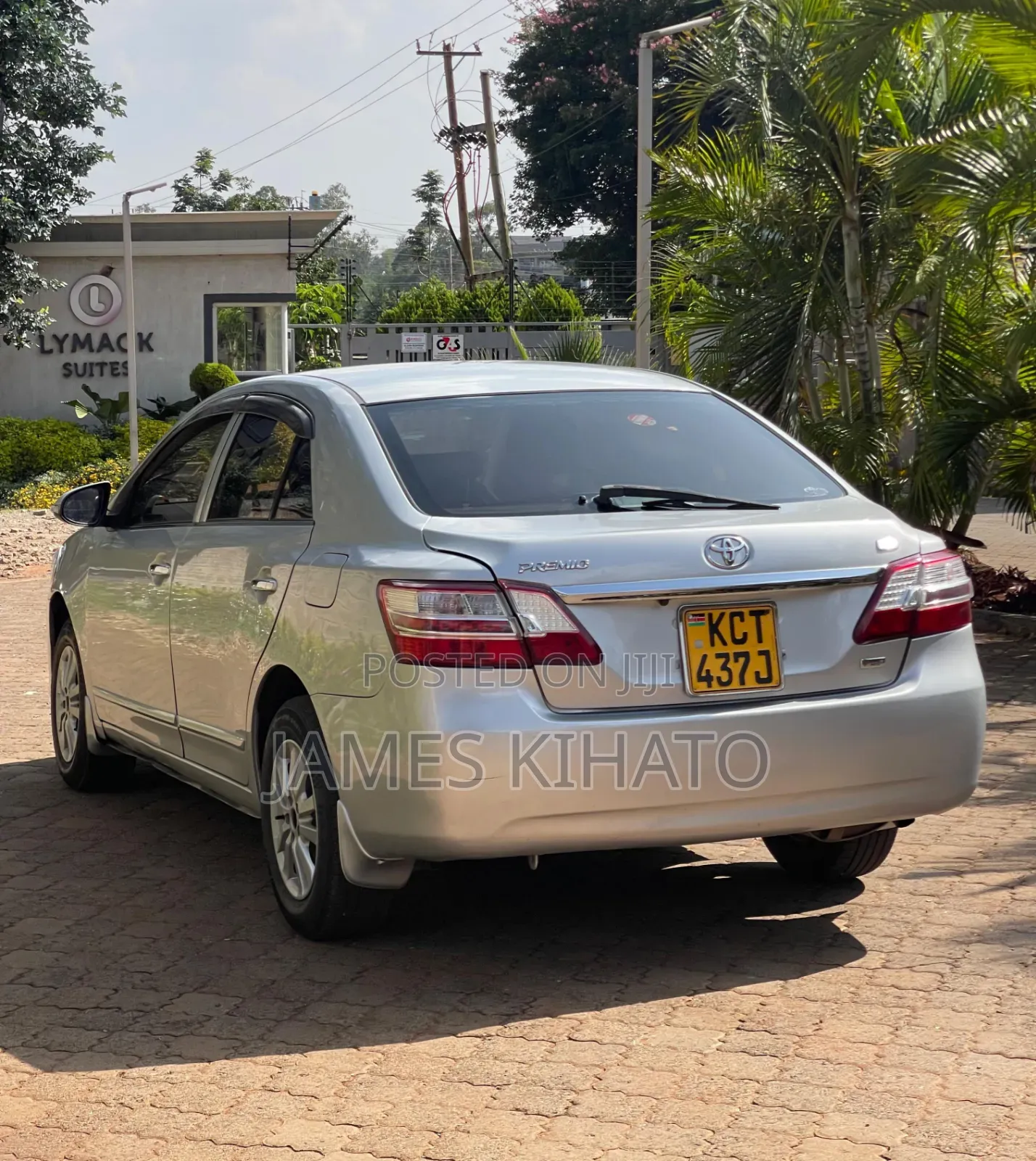 Toyota Premio 2012 Silver