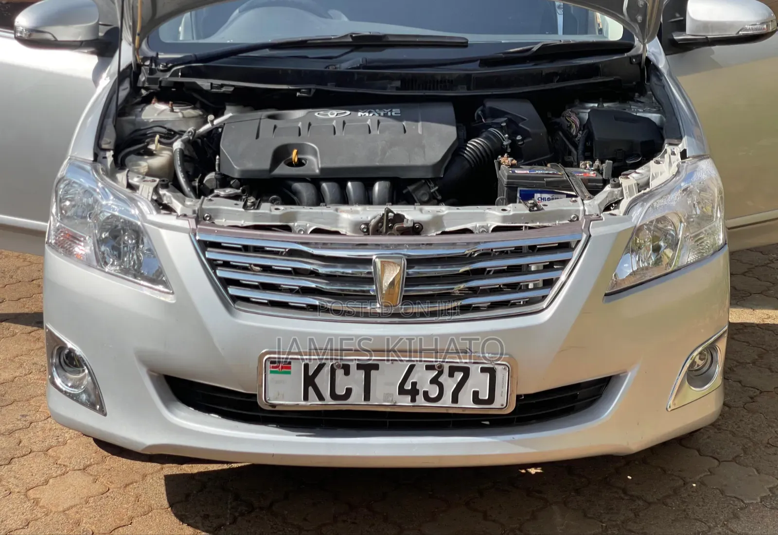 Toyota Premio 2012 Silver
