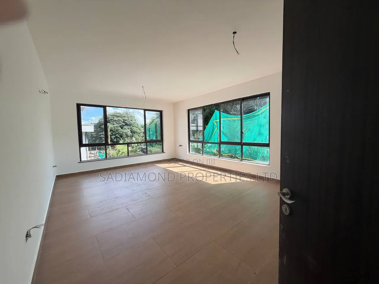 4bdrm Villa in Spring Valley for sale