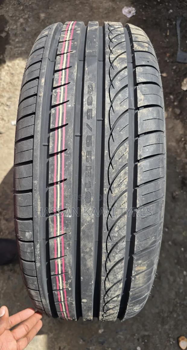 235/55r19 Sunfull Tyre - thumbnail 2