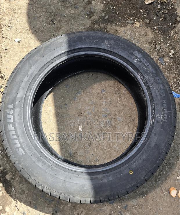 235/55r19 Sunfull Tyre - thumbnail 3