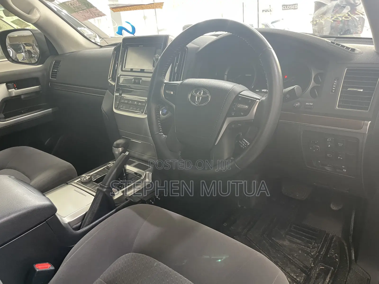 Toyota Land Cruiser 4.6 V8 ZX 2019 Gray