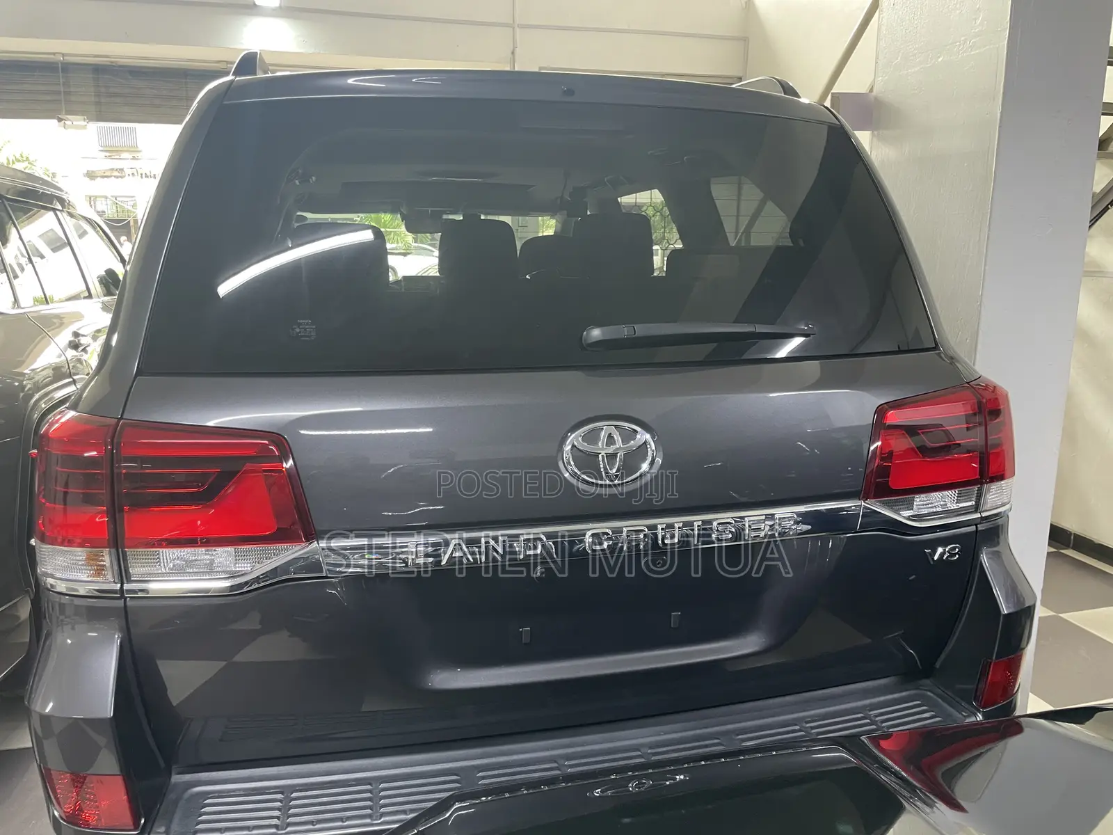 Toyota Land Cruiser 4.6 V8 ZX 2019 Gray