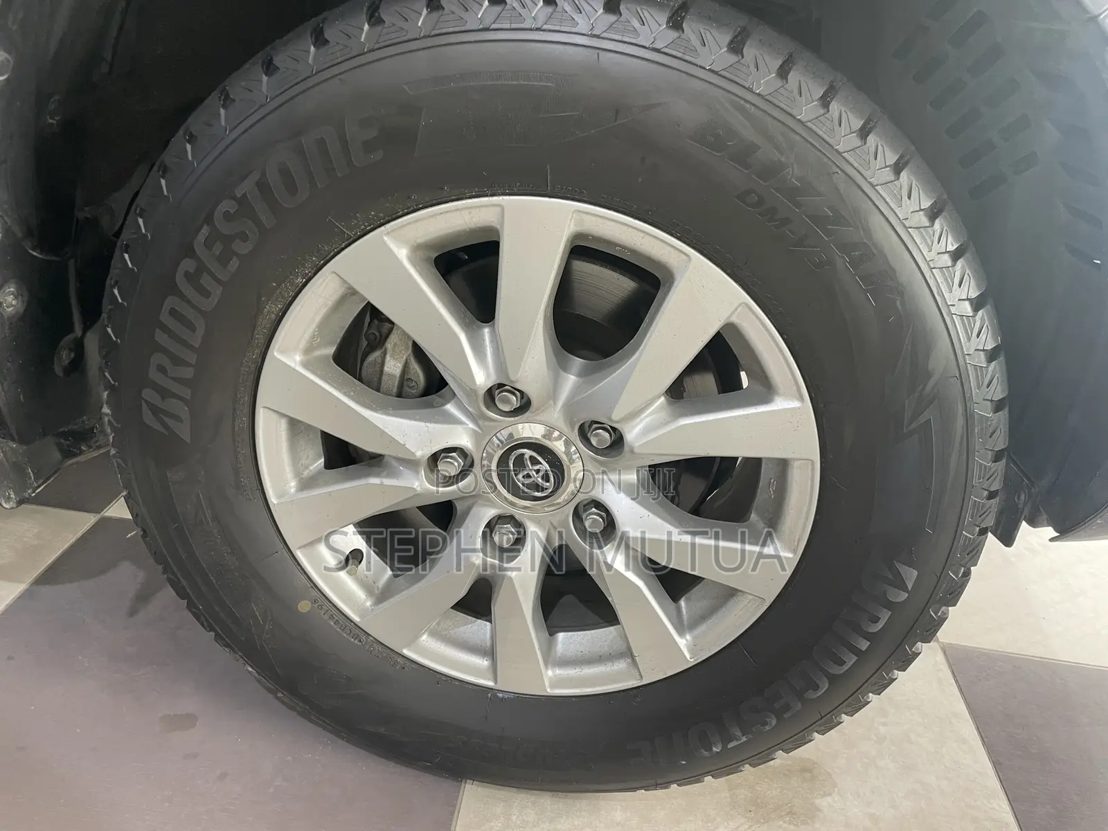 Toyota Land Cruiser 4.6 V8 ZX 2019 Gray