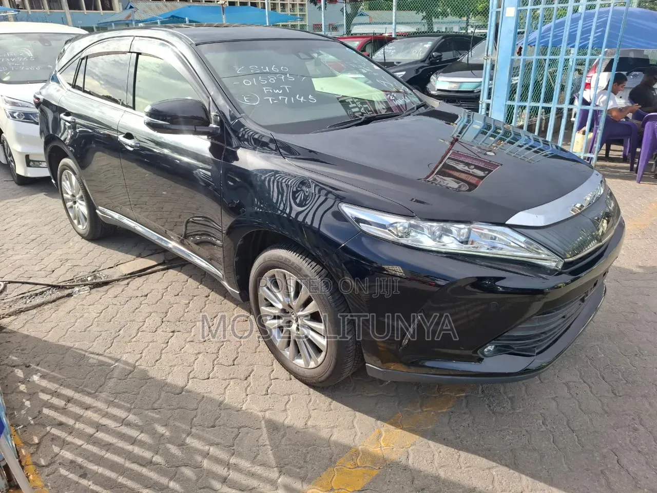 Toyota Harrier 2.0 4WD 2019 Black