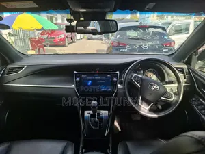 Toyota Harrier 2.0 4WD 2019 Black