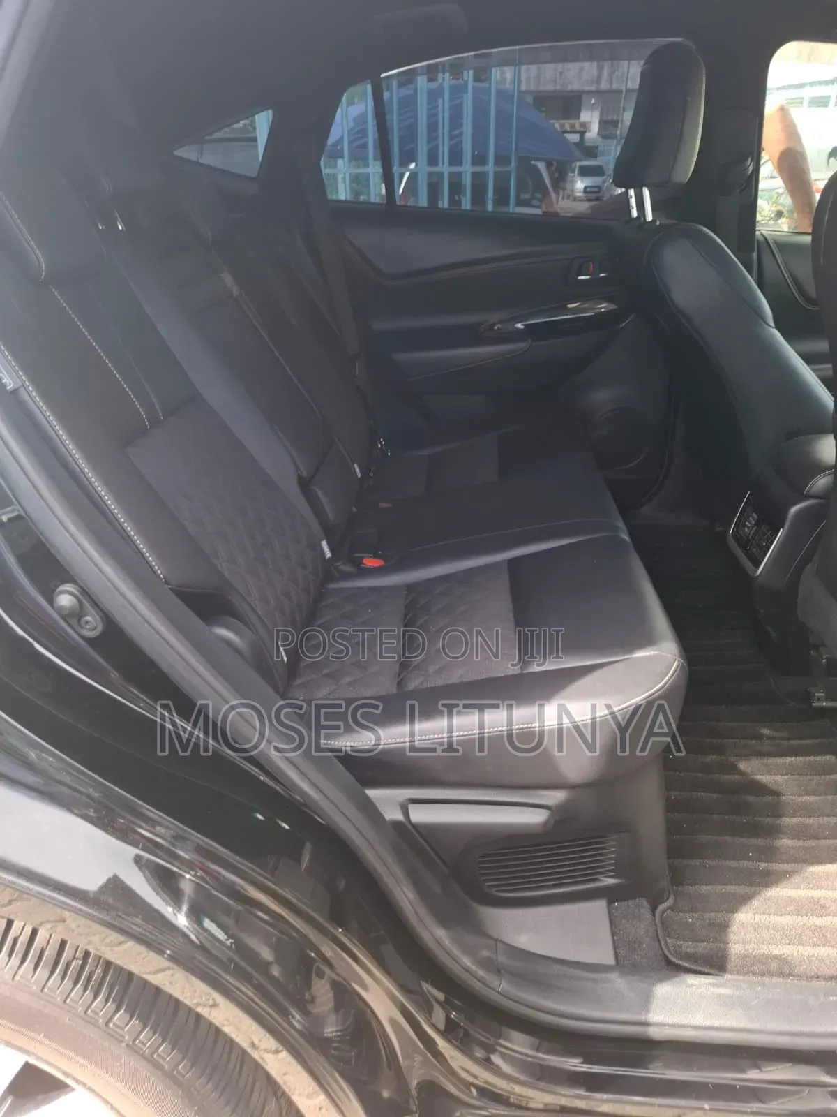 Toyota Harrier 2.0 4WD 2019 Black