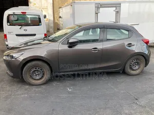 Mazda 2 2020 Gray