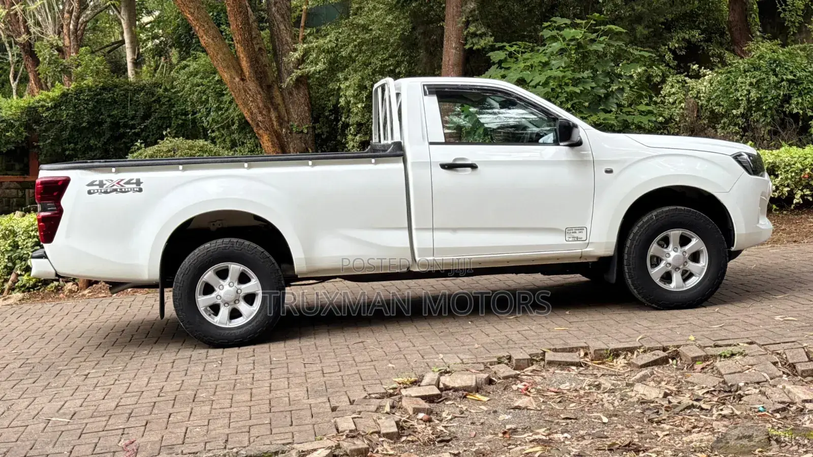 Isuzu D-MAX 2025 White