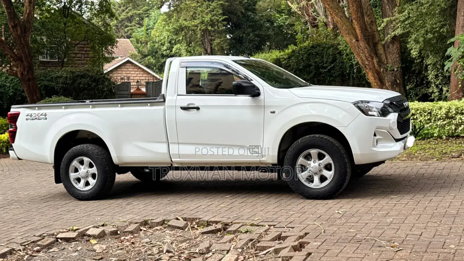 Isuzu D-MAX 2025 White