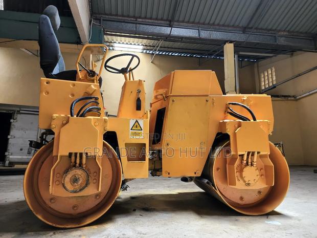 Bomag Compactor Double Drum - thumbnail 2