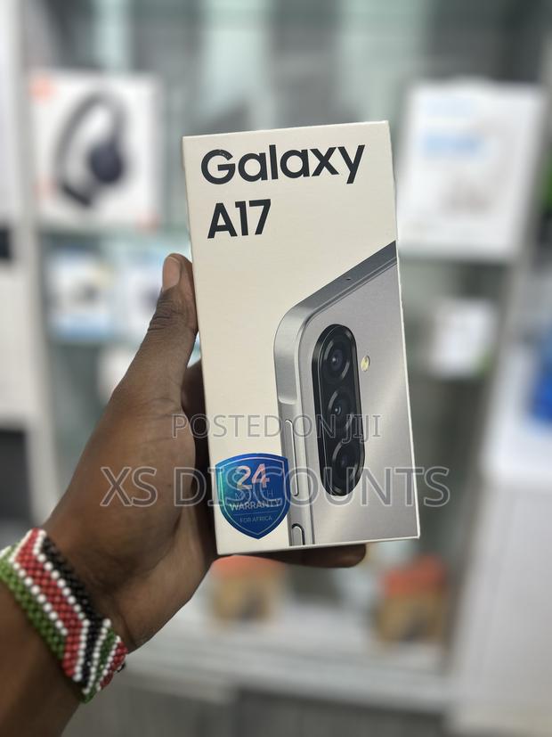 New Samsung Galaxy A17 128 GB Silver - main view