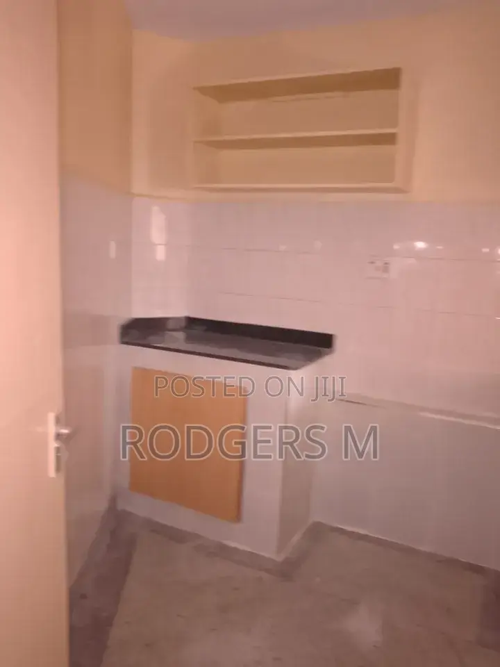 1bdrm Apartment in Valley Arcade for rent