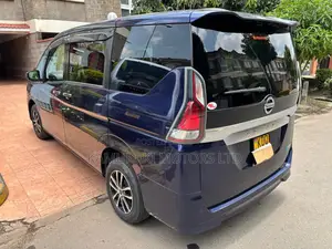Nissan Serena 2017 Blue