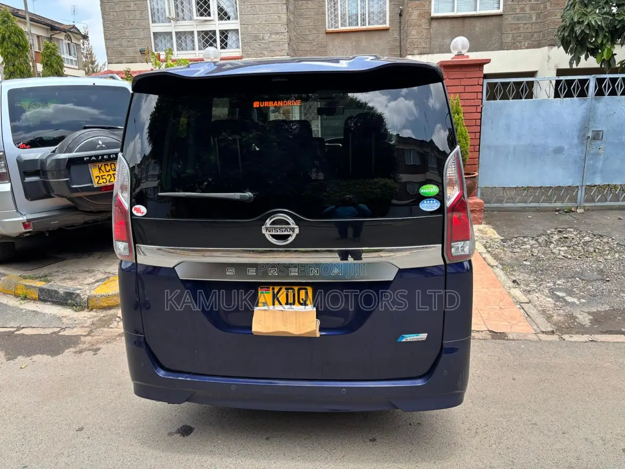 Nissan Serena 2017 Blue