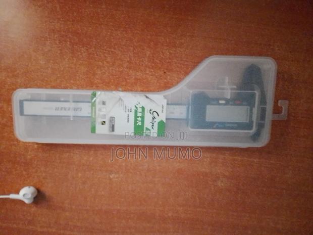 Digital Vernier Calipers - thumbnail 2