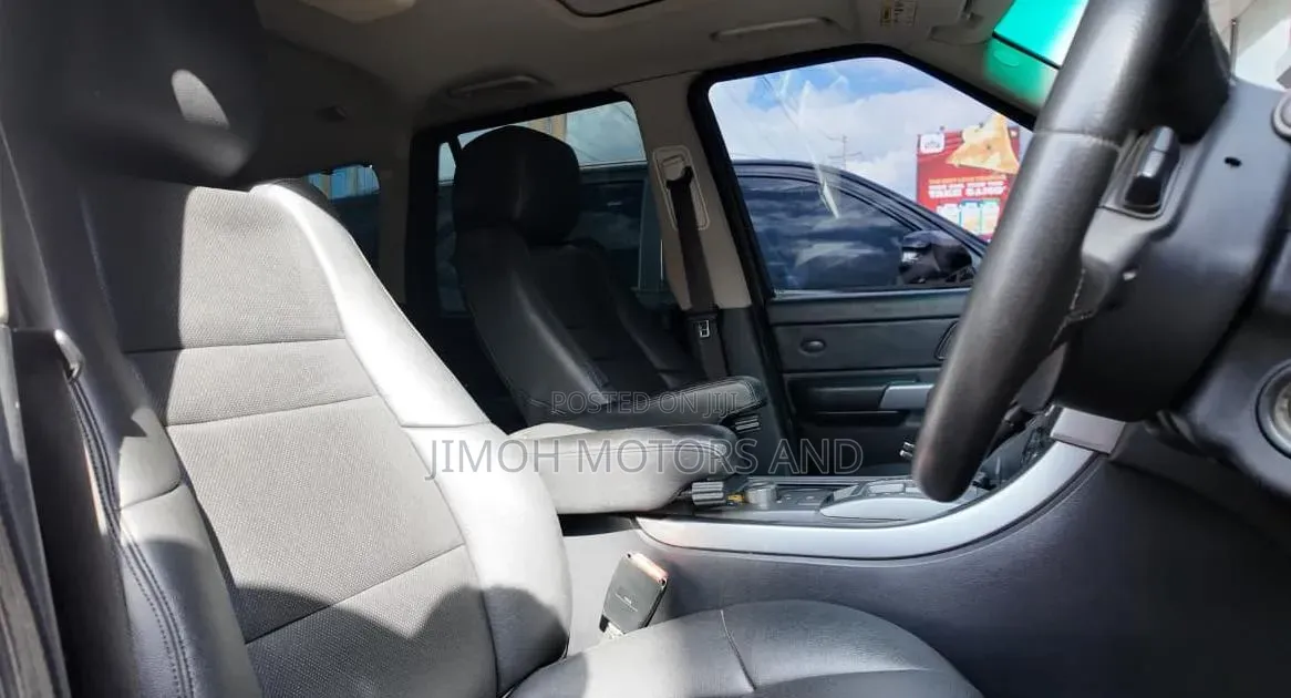 Land Rover Range Rover 2006 Pink