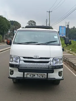 Toyota HiAce 2016 White