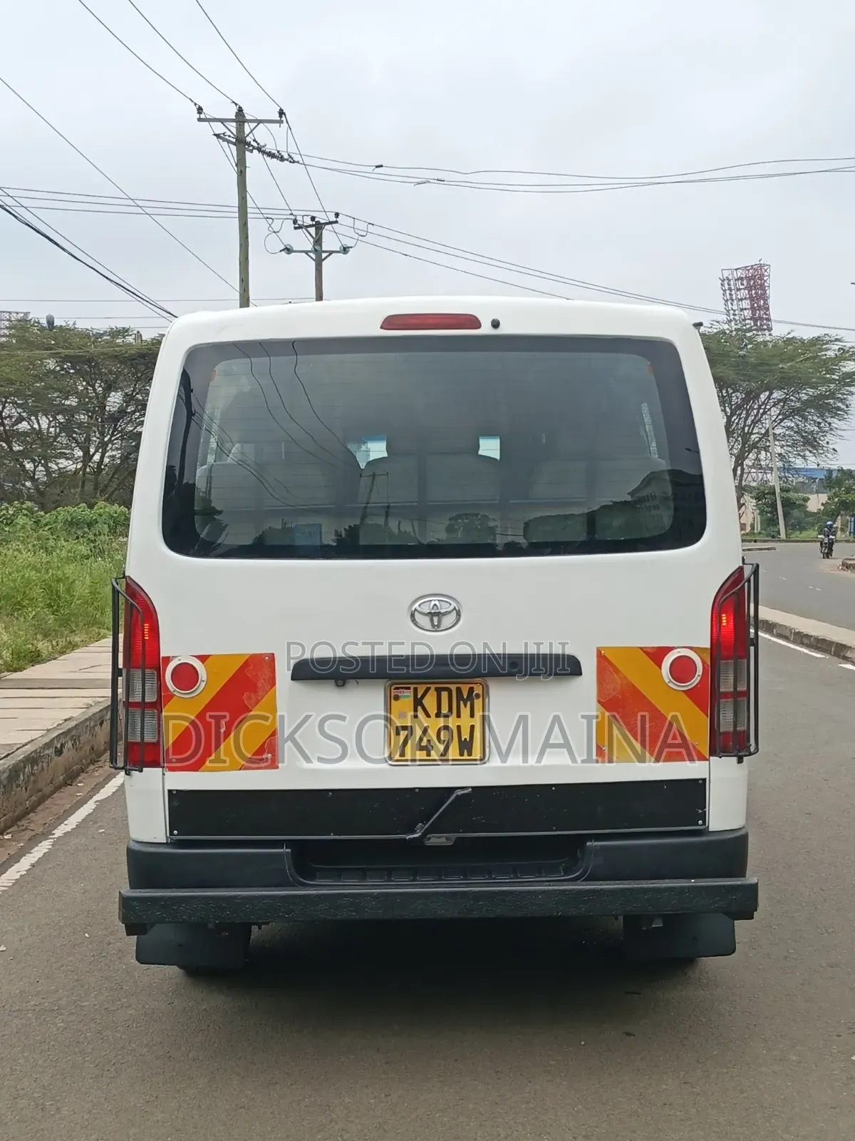 Toyota HiAce 2016 White
