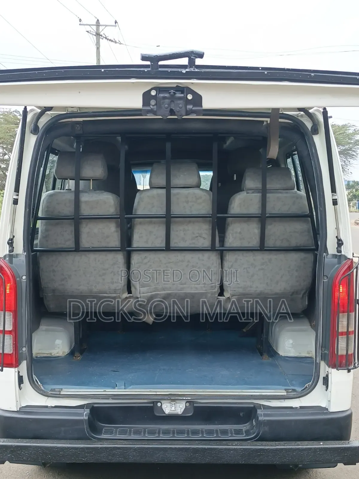 Toyota HiAce 2016 White
