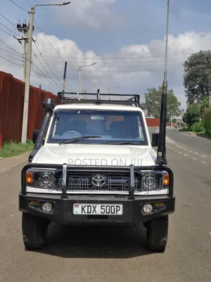 Toyota Land Cruiser 2011 White