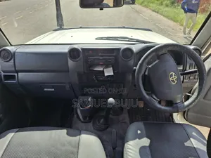Toyota Land Cruiser 2011 White