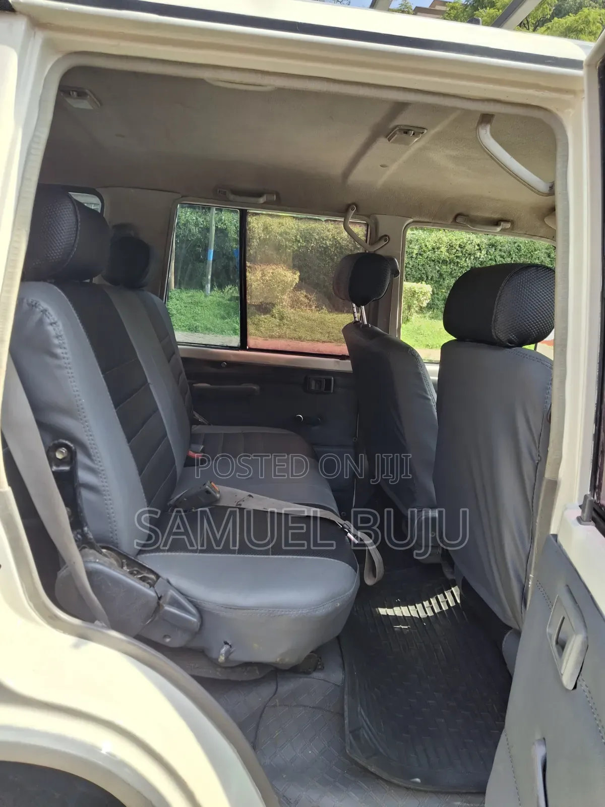 Toyota Land Cruiser 2011 White