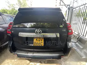 Toyota Land Cruiser Prado 2.8 2018 Green