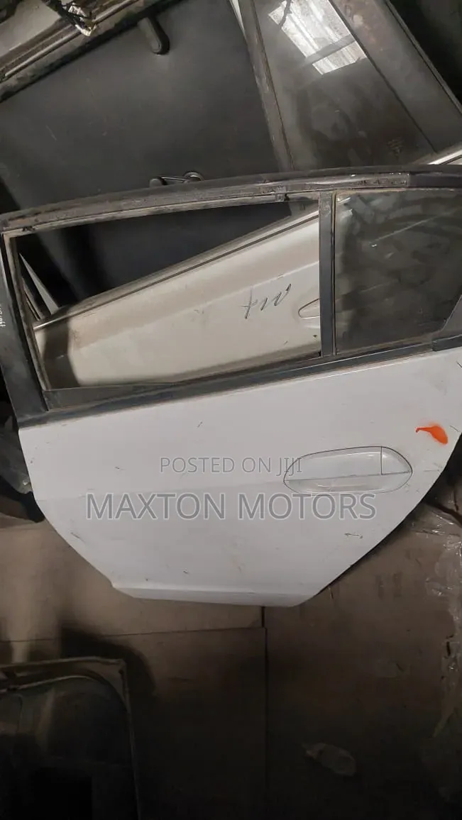 Honda Insight Rear Door