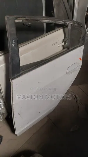 Honda Insight Rear Door