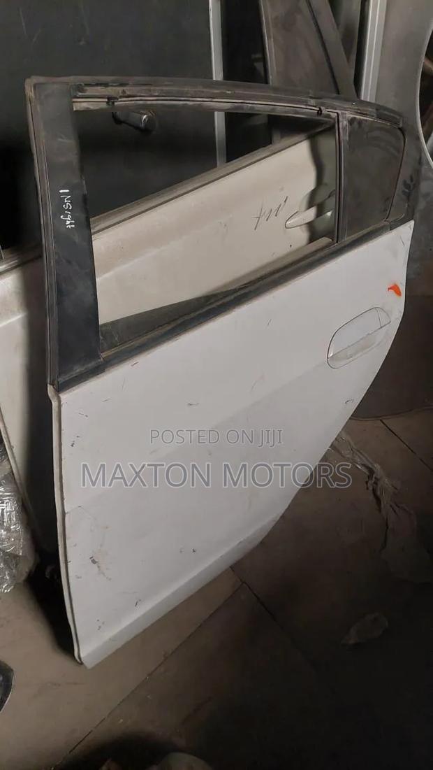 Honda Insight Rear Door - thumbnail 2