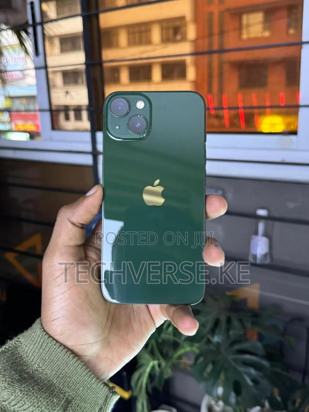 Apple iPhone 13 128 GB Green