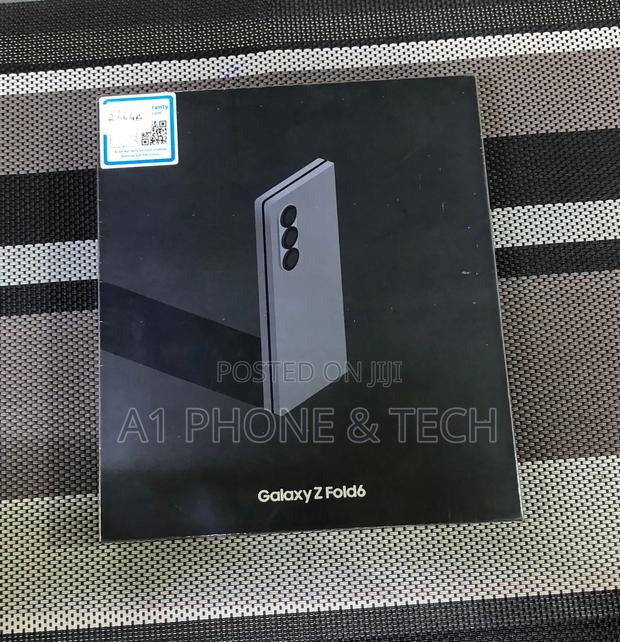 New Samsung Galaxy Z Fold6 256 GB Silver