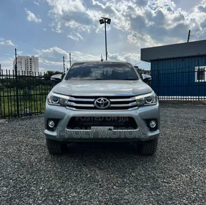 Toyota Hilux 2018 Gray