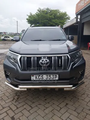 Toyota Land Cruiser Prado 2011 Gray