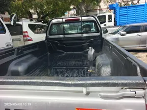 Isuzu D-MAX 2022 Silver