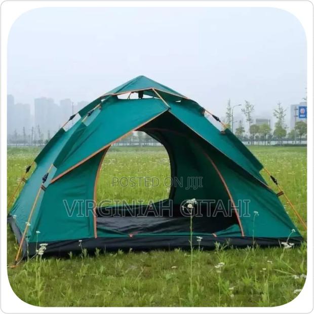 Strong Up to 4 Persons Water Proof Pop Up Camping Tent in Portable Bag