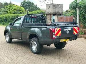 Isuzu D-MAX 2017 Gray
