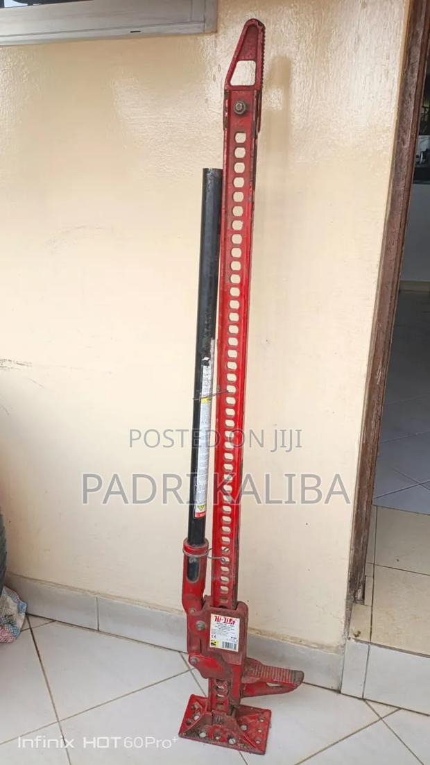 Tanganyika/Hi-Lift Jack