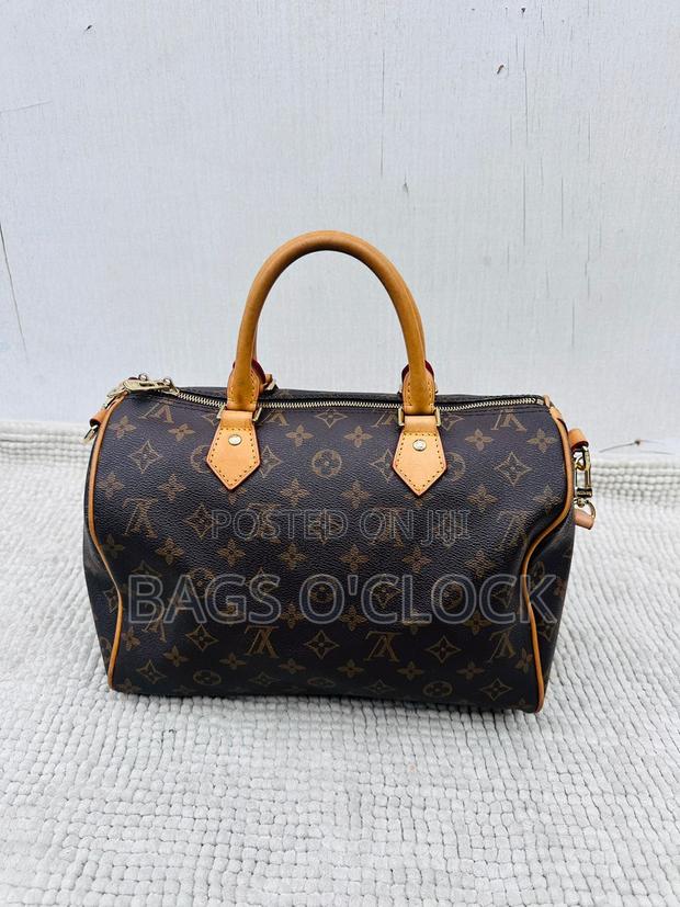 Authentic Lv Speedy B 30 - Monogram With Crossbody Strap - thumbnail 2