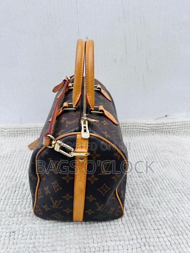 Authentic Lv Speedy B 30 - Monogram With Crossbody Strap - thumbnail 4